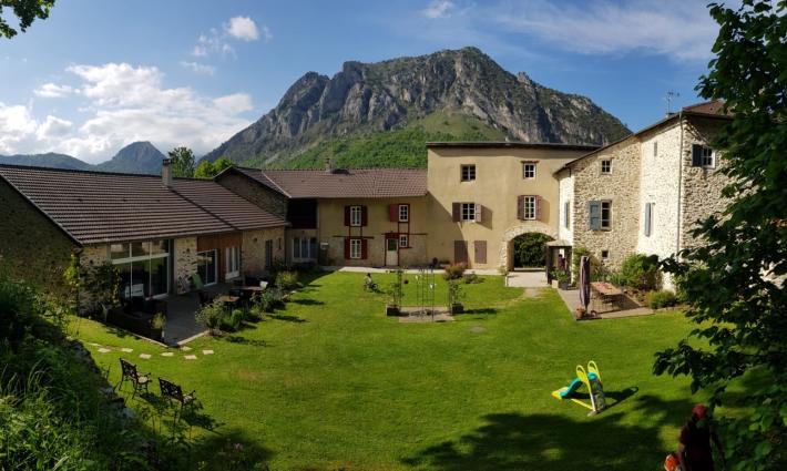 gîte et chambres d'hôtes - Superbe domaine à vendre au cœur des Pyrénées Ariegeoises