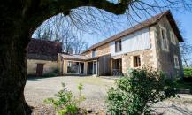 Ensemble immobilier : 2 maisons, 1 grangette, 1 séchoir à tabac