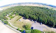 Propriété sur 17ha avec aire de camping-cars et gîtes