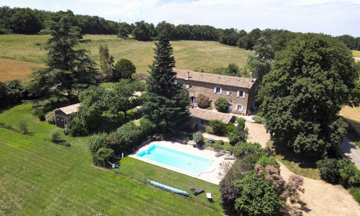gîte et chambres d'hôtes - CORPS DE FERME AVEC VUE DÉGAGÉE - 1 GÎTE ET 3 CHAMBRES D'HÔTES