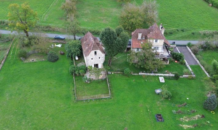 gîte - Maison de charme + 2 gîtes classés 3 – Vallée du Lot – 7 310 m²