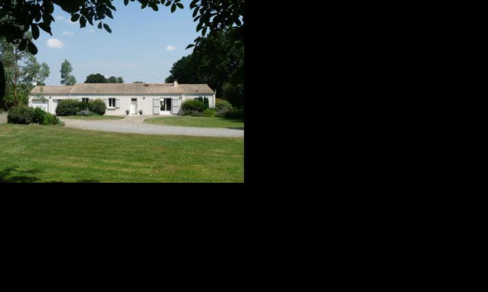 gîte - 3 grands gîtes nichés au coeur d'une vallée en Vendée