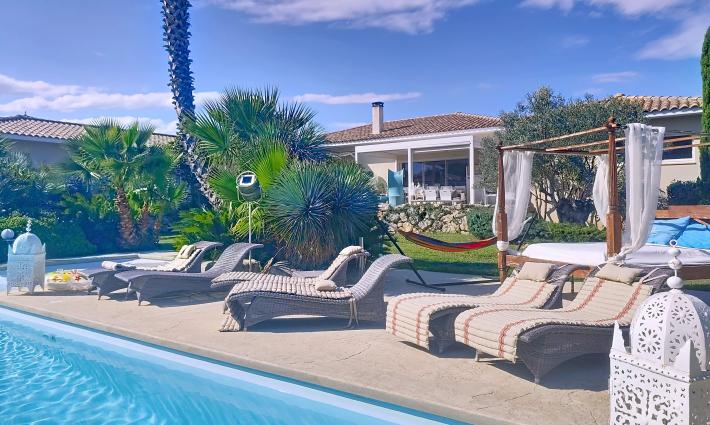 chambres d'hôtes - Villa d’architecte contemporaine de 378 m² avec maison d’hôtes, piscine