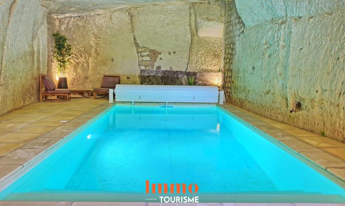 gîte et chambres d'hôtes - Maison d’hôtes ou gîte avec piscine troglodyte