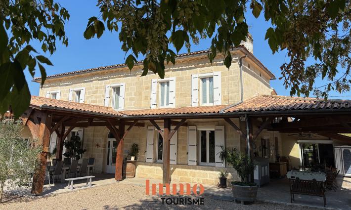 gîte et chambres d'hôtes - Magnifique propriété touristique en campagne girondine, très polyvalente