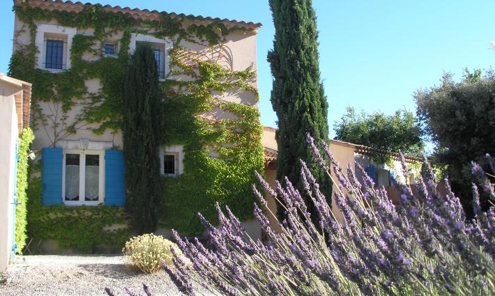chambres d'hôtes - Superbe propriété avec chambres d’hôtes au coeur du Luberon .