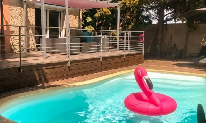 chambres d'hôtes - À VENDRE — Maison d'hôtes clé en main | Nîmes (Gard) | 490 000 €