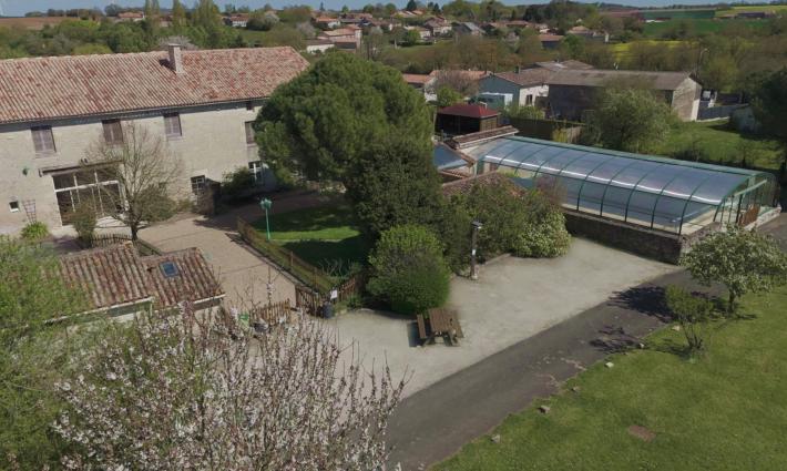 gîte et chambres d'hôtes - Grande propriété Charentaise offrant de belles perspectives de plaisir
