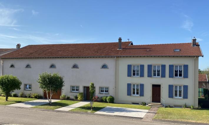 chambres d'hôtes - Corps de ferme rénové - 335 m2 + fort potentiel - Terrain 5 700 m2