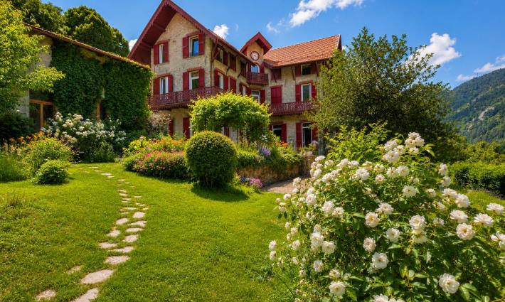 gîte et chambres d'hôtes - MAISON DE CHARME en PIERRE