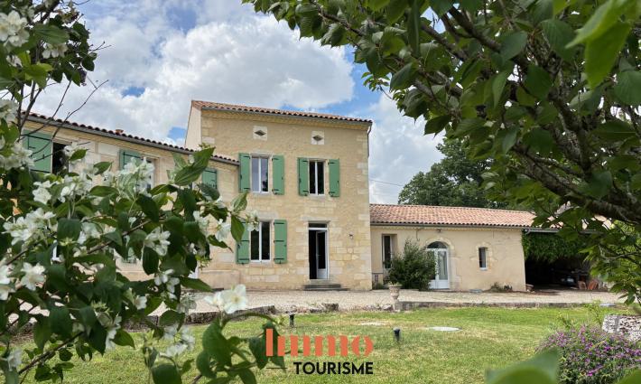 gîte - Magnifique propriété de standing à 5 min de Blaye