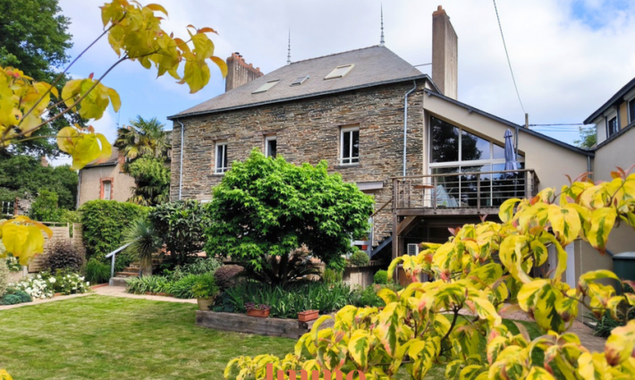 gîte - PROPRIÉTÉ DE CARACTÈRE À POTENTIEL CHAMBRES D’HÔTES & GÎTE – ENV. 300 M²